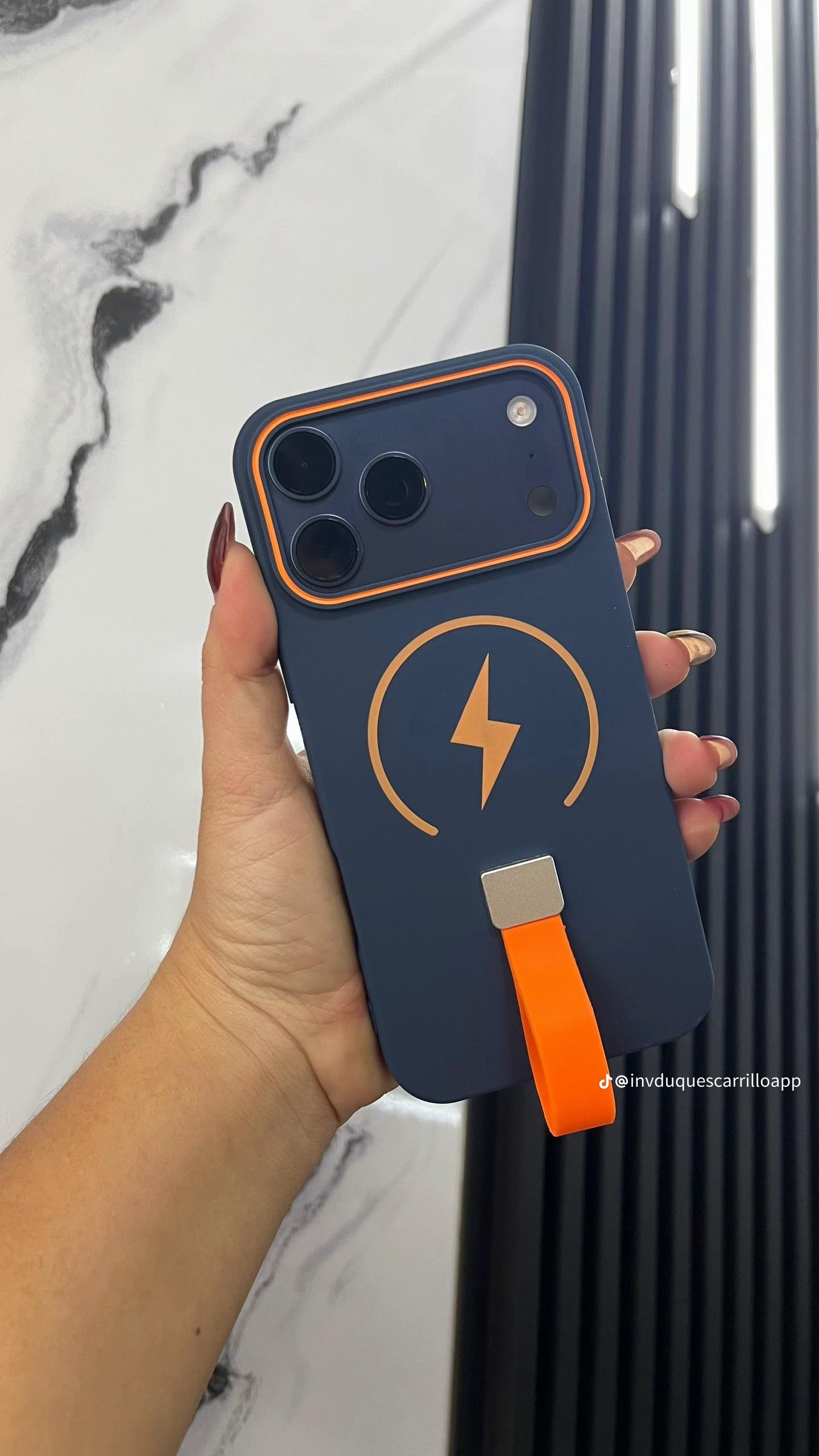 Coque Silicone Souple iPhone 17 Pro Max – Protection Anti-Choc Transparent avec MagSafe