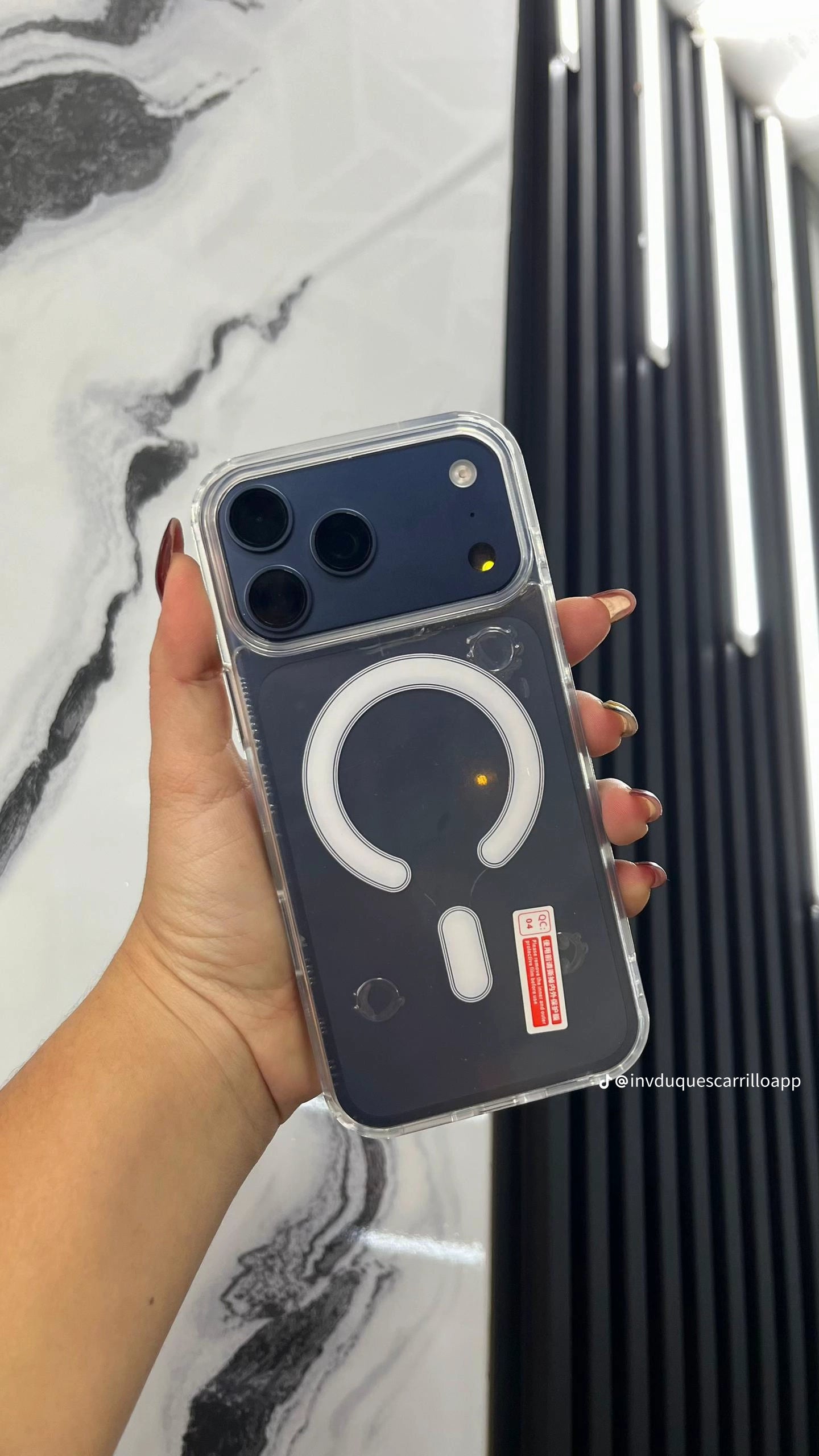 Coque Silicone Souple iPhone 17 Pro Max – Protection Anti-Choc Transparent avec MagSafe