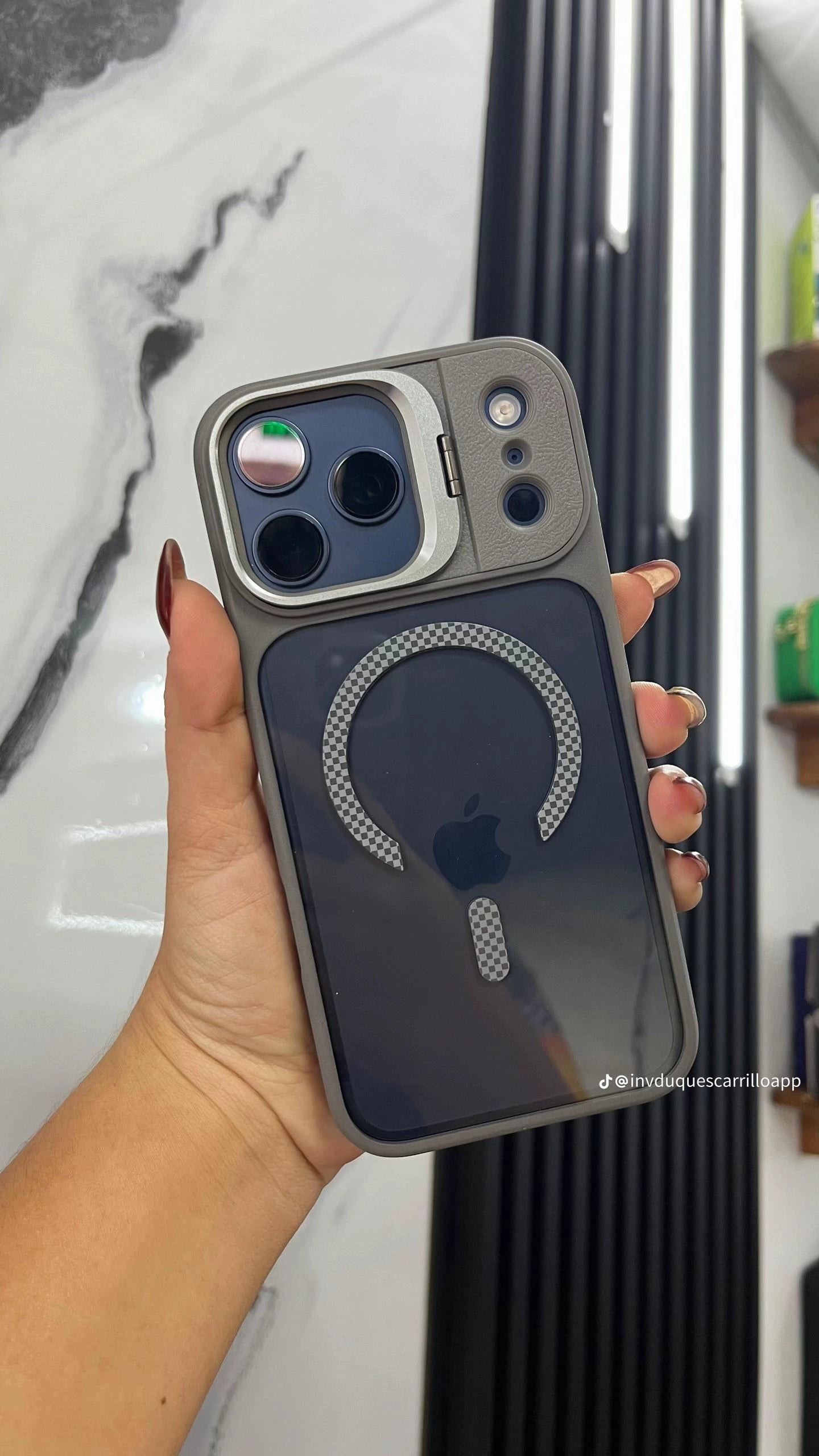 Coque Silicone Souple iPhone 17 Pro Max – Protection Anti-Choc Transparent avec MagSafe